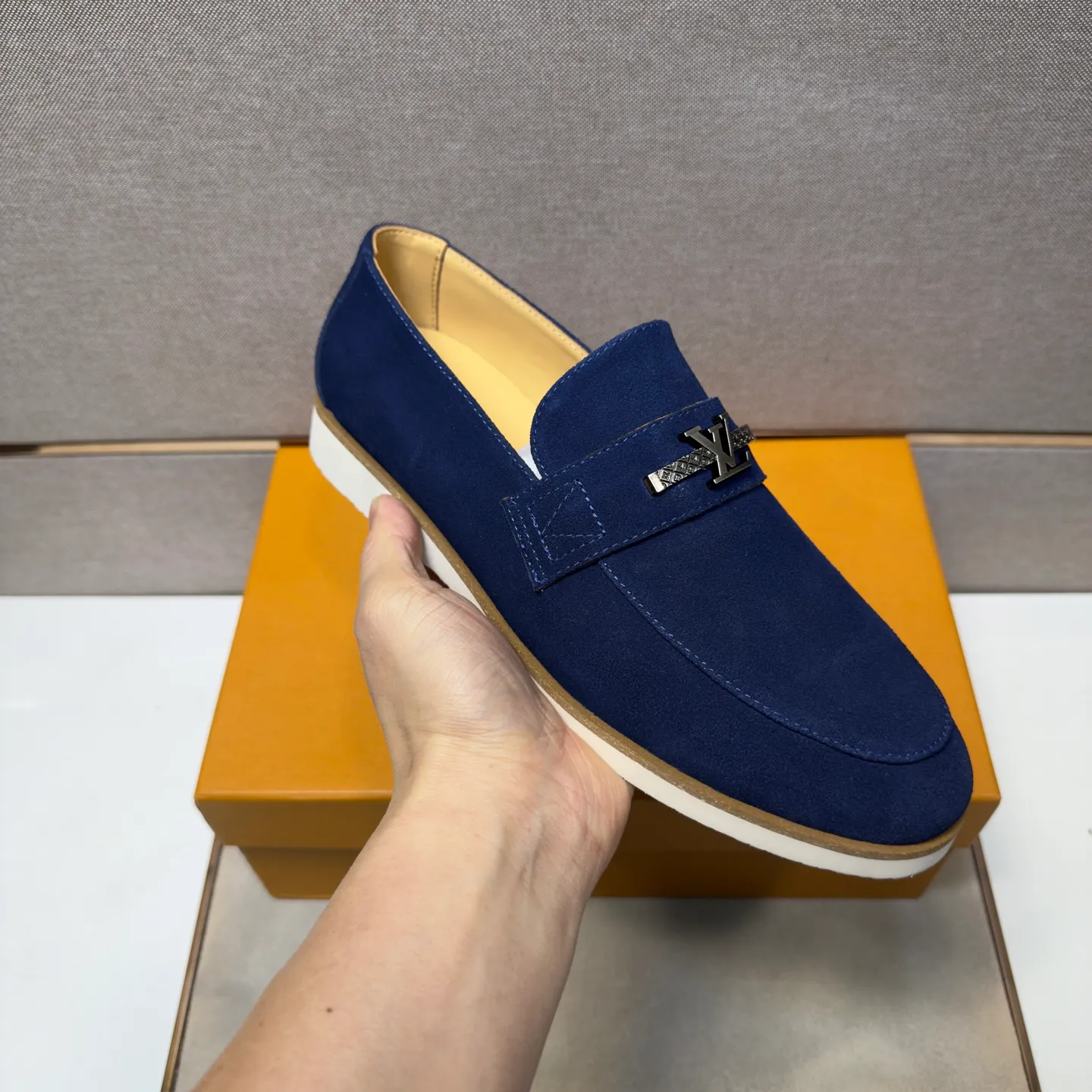 Men's men's shoes 💰pp442 [LV～] Men's casual shoes 2026z cabinet sales simultaneously 🔶Size: 38-44 #️⃣ 🔷4 colors🔜The upper is made of cowhide stitching ➕Cowhide lining, comfortable and breathable, sole: original comfortable and wear-resistant outsole, ⚠️real thing📱photographed🎬real thing is better📢📢📢